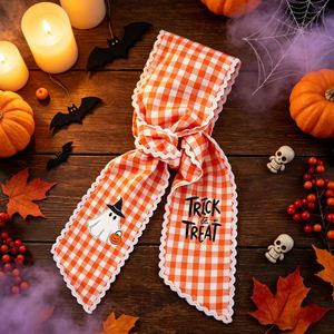 Couronne décorative d'Halloween en tissu à carreaux, avec chapeau de sorcière, citrouille et nœud, pour la porte d'entrée de la maison en automne - Product Image 3