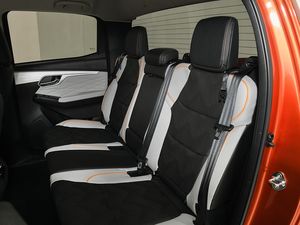 <span class=keywords><strong>Isuzu</strong></span> D-MAX <span class=keywords><strong>2023</strong></span> 1.9T Automático 4WD V-CROSS Edición Líder Camioneta Manual Automática Diésel Turbo 4x4 Autos Nuevos - Product Image 6
