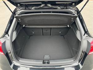 <span class=keywords><strong>Mercedes</strong></span>-Benz <span class=keywords><strong>Clase</strong></span> A <span class=keywords><strong>AMG</strong></span> (Importado) 2022 35 4MATIC de <span class=keywords><strong>Segunda</strong></span> <span class=keywords><strong>Mano</strong></span>, Gasolina, Negro, Volante a la Izquierda, Cuero Oscuro, Panorámico, Metálico - Product Image 5