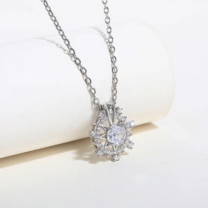 Collana con ciondolo a forma di stella e fiocco di neve per donna, gioielli semplici e alla moda, regalo per l'uso quotidiano - Product Image 3