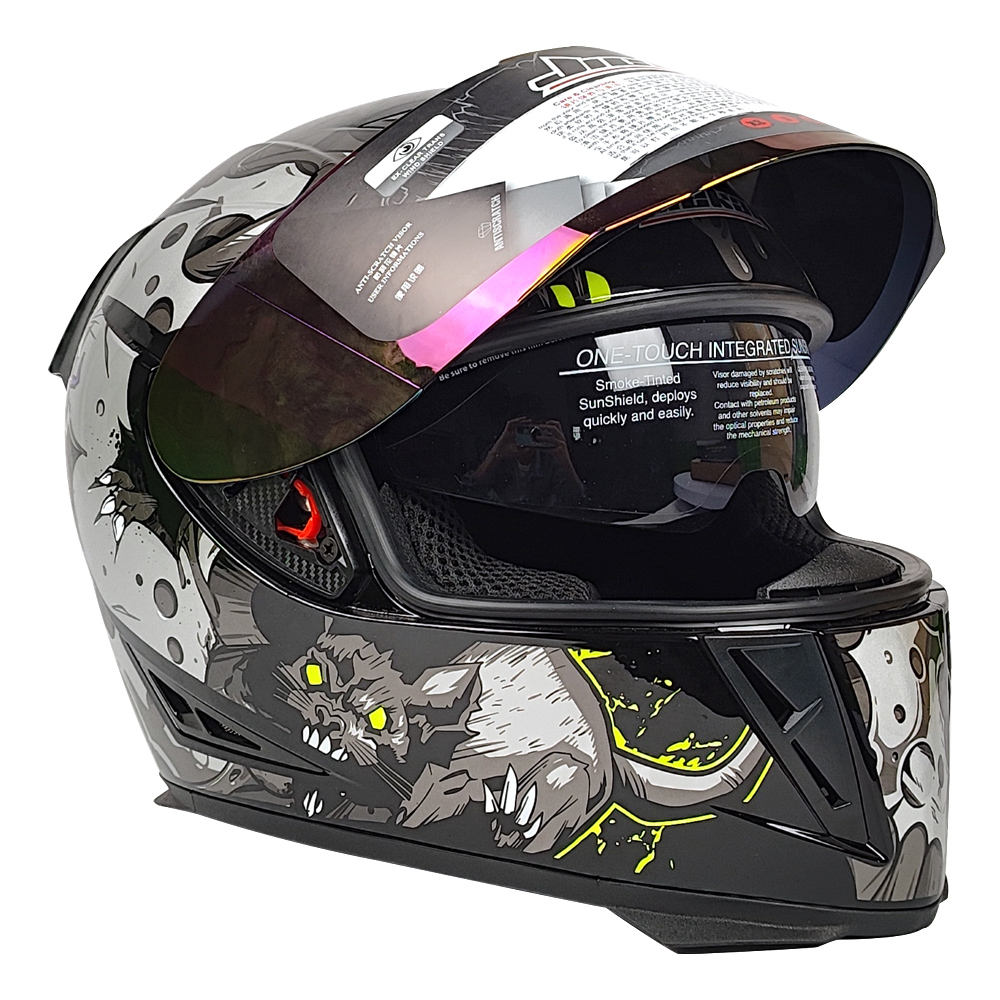 Graffiti Motorcycle Helmets Unique and Durable Designs