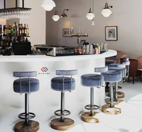 Meubles de bar commerciaux modernes de luxe avec éclairage LED pour hôtels et centres commerciaux
