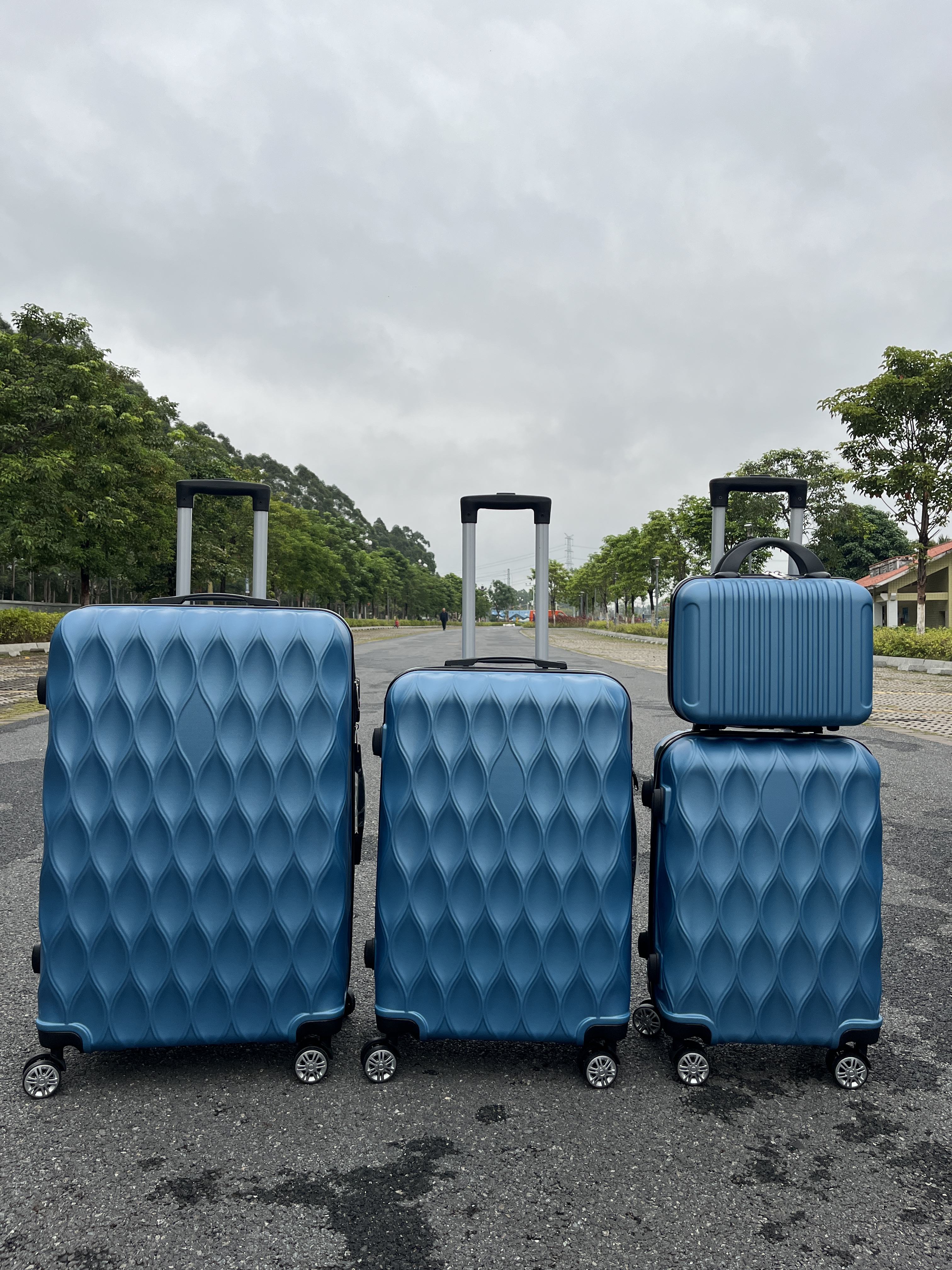 สีน้ำเงิน