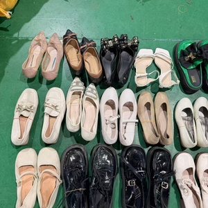 Scarpe da Donna Usate Miste Economiche in Balle, Sandali Casual e Scarpe Mary Jane per Esportazione all'Ingrosso - Product Image 1