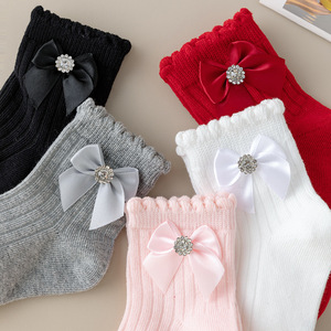 Chaussettes hautes en coton pour bébé fille avec nœud en diamant, respirantes et absorbant la transpiration, vente en gros pour l'automne et l'hiver - Product Image 2