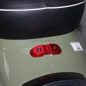 Copertura Posteriore in Alluminio per Moto, Spoiler per Maniglione Passeggero per <span class=keywords><strong>Vespa</strong></span> GTS150/<span class=keywords><strong>250</strong></span>/300 Sprint50/150 Prima50/150 2013-2024 - Product Image 2