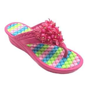 Fiore elegante massaggio di alta della piattaforma pistoni di vibrazione delle donne di cadute di spiaggia antiscivolo a piedi <span class=keywords><strong>pantofole</strong></span> e sandali per le donne della signora - Product Image 1