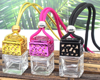 Diffuseurs vides suspendus en verre de bouteille de parfum d'accessoire de décoration de voiture de 8ml pour les huiles essentielles