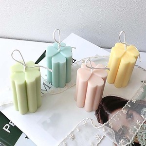 Pilar <span class=keywords><strong>de</strong></span> trébol <span class=keywords><strong>de</strong></span> <span class=keywords><strong>cuatro</strong></span> hojas con etiqueta privada personalizada, velas perfumadas <span class=keywords><strong>de</strong></span> seguridad <span class=keywords><strong>de</strong></span> cera <span class=keywords><strong>de</strong></span> soja hechas a mano para vacaciones Diwali y caja del Día del Padre - Product Image 2