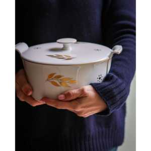 Tazón de Sopa de Porcelana J.L Coquet Mod Limoges, Forma Rítmica, Impresión Cerámica, Sopera - Product Image 3