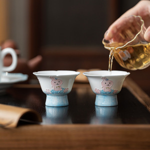 Tasse à tige en céramique peinte à la main, motif lapin mignon et fleur, tasse de dégustation en porcelaine, ensemble de thé Kung Fu - Product Image 3