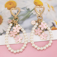 Gantungan Kunci Liontin Bunga Logam Dua Warna dengan Mutiara, Lucu dan Manis, Bentuk Bunga Sakura Kecil, untuk Tas Ponsel dan Headset