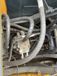 Excellent Condition Hyundai 220LC-9S Used Excavator 22Ton Used <b>Engineering</b> & <b>Construction</b> <b>Machinery</b> Hyundai220 for sale - Product Image 6