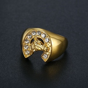 Bague pour homme de style hipster avec tête de cheval de haute qualité, fournie par une usine chinoise - Product Image 1