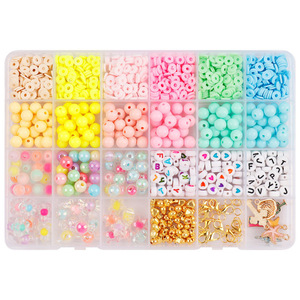 Set de Joyería DIY Crystal Tec, Kit de 1030 Piezas de Cuentas Acrílicas para Hacer Pulseras para Niños de 7 a 12 Años - Product Image 5