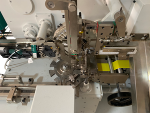 La busta piegata ad alta velocità più venduta distribuisce termosaldata la <span class=keywords><strong>macchina</strong></span> confezionatrice <span class=keywords><strong>per</strong></span> barrette di cioccolato - Product Image 4