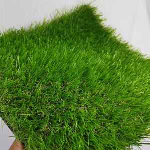 Pelouse artificielle de 2m 4m de largeur pour l'extérieur <span class=keywords><strong>Gazon</strong></span> de paysage à bas <span class=keywords><strong>prix</strong></span> pour le jardin <span class=keywords><strong>Gazon</strong></span> <span class=keywords><strong>synthétique</strong></span> résistant à l'usure pour <span class=keywords><strong>piscine</strong></span> et cour - Product Image 3