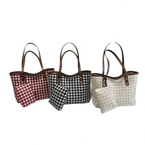 Cotton Fabric Quilted FlorPrint Tote <b>Bag</b> for <b>Women</b> Shoulder Carry Shopping Travel <b>Beach</b> Use Pockets Summer Holiday Essentials - Product Image 4