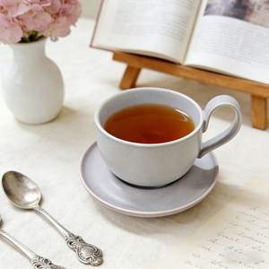 ชุดแก้วกาแฟเซรามิกดีไซน์สร้างสรรค์พร้อมจานรอง สีพื้นแบบด้าน พร้อมช้อน สำหรับใช้ในบ้าน - Product Image 2