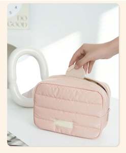 Simple Makeup <b>Bag</b> High End Aesthetic Large Capacity Handheld Cosmetic Organizer Wholesale Cloud <b>Toiletry</b> <b>Bag</b> for <b>Travel</b> - Product Image 4
