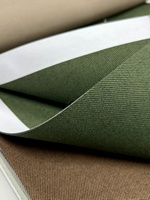 Les rideaux finis sont fabriqués en tissu de coton et de lin, qui est confortable, doux et offrant de belles propriétés de drapage.