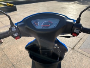 Moto à essence classique 2 roues <span class=keywords><strong>50</strong></span> cc125 <span class=keywords><strong>cc</strong></span> 150 <span class=keywords><strong>cc</strong></span> scooters moto <span class=keywords><strong>pas</strong></span> <span class=keywords><strong>cher</strong></span> de Chine vente en gros - Product Image 3