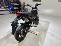 Petite moto à essence d'occasion avec moteur de 125 cm3, moto de rue