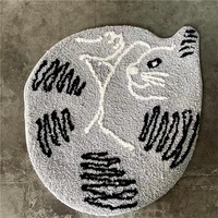 Kreativer Katzenförmiger Teppich Niedlicher Schwarz-Weißer Kuh-Katzen-Muster Teppich Flauschige Getuftetete Bodenmatte