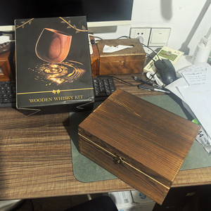 Kit artisanal de bois brûlé pour bourbon, ensemble d'accompagnement <span class=keywords><strong>irlandais</strong></span> avec gobelets gravés à la main et pierres de refroidissement - Product Image 3