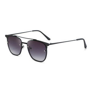 Lunettes de soleil tendance pour femmes, monture métallique noire, protection UV400, pour le voyage et la conduite, verres de classe 2, référence 3467 - Product Image 1