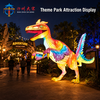Lanterne géante de dinosaure en soie animatronique pour l'extérieur, sculpture lumineuse LED colorée de Raptor pour parc à thème