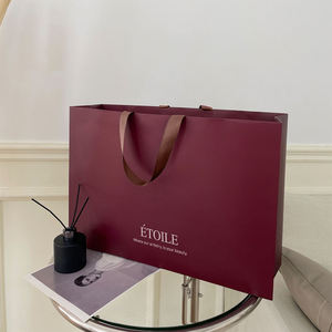 Sacchetti Regalo in Carta Kraft Ecologici e Riciclabili con Logo Personalizzato, Manici in Nastro e Stampa Digitale per Negozi di Artigianato di Alta Gamma - Product Image 2