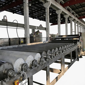 Nuova Linea di Calandrieri a Tre/Quattro/Cinque/Sei/Sette Rulli in PVC KEYING con Ingranaggi e Pompa a Prezzo Competitivo - Product Image 5