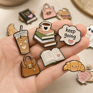 Pin de esmalte personalizado con diseño de <span class=keywords><strong>libro</strong></span> de café, broche de metal para mochila, chaqueta, bolso, agenda, accesorios de regalo, diseño personalizado - Product Image 1
