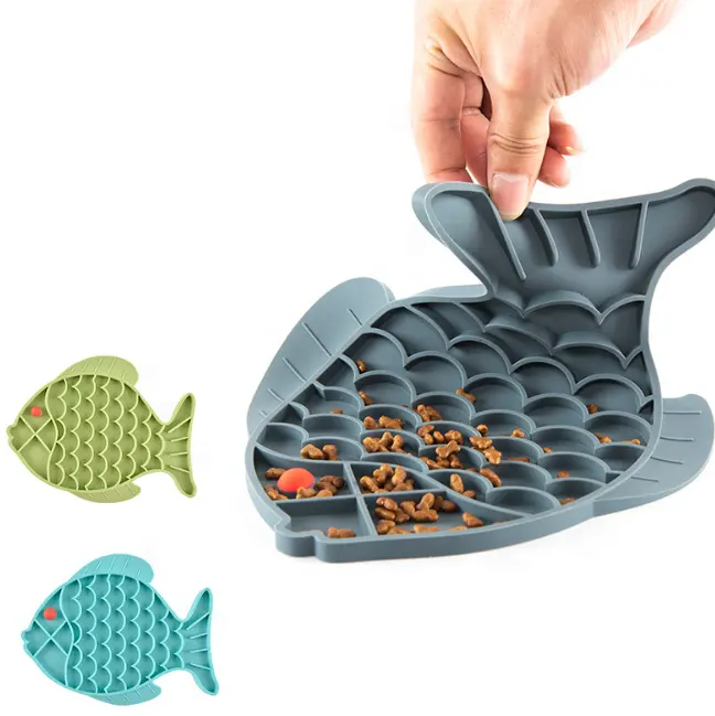 Cat Food Bowl Slow Feeder Dog Bowl Fish-Shaped Cat Lick Treat Mat for Cats Anxiety Relief