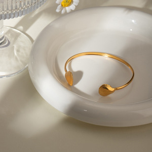 Scallop <b>Shell</b> Open Cuff <b>Bracelet</b> Gold Plated Zinc Alloy Unisex Jewelry 2024 Style - Product Image 4