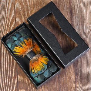 Accessori da <span class=keywords><strong>Uomo</strong></span> <span class=keywords><strong>di</strong></span> Lusso, Set <span class=keywords><strong>con</strong></span> Papillon e Spilla Fatti a Mano in Piuma per <span class=keywords><strong>Uomo</strong></span> - Product Image 2