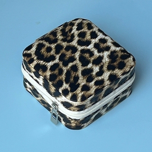 Boîte de rangement pour bijoux EVERWIN à imprimé léopard, carrée, avec fermeture à glissière, style élégant pour le rangement des bijoux - Product Image 6