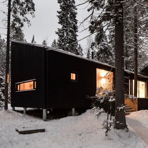 Maison en bois préfabriquée modulaire rectangulaire <span class=keywords><strong>Grenier</strong></span> panoramique du <span class=keywords><strong>sol</strong></span> au plafond Fenêtres Design moderne <span class=keywords><strong>Isolation</strong></span> en <span class=keywords><strong>polyuréthane</strong></span> - Product Image 1