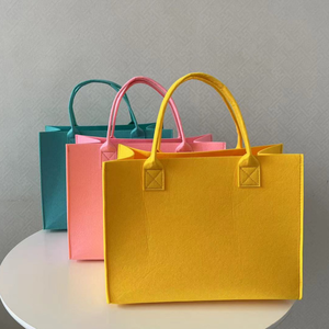 Tùy chỉnh lưới màu đỏ cảm thấy túi xách với Cuốn Sách Nhỏ màu đỏ cùng một túi Tote mẫu thư trực tiếp từ nhà sản xuất bán buôn - Product Image 4