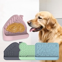 Tapis de léchage en silicone pour animaux de compagnie, léger, avec fentes pour gamelles et ventouses
