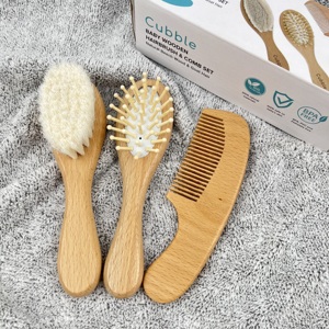 Juego <span class=keywords><strong>de</strong></span> Cepillo y Peine <span class=keywords><strong>para</strong></span> Bebé con Logotipo Personalizado, Ecológico, en Oferta, Cerdas Suaves <span class=keywords><strong>de</strong></span> Lana <span class=keywords><strong>de</strong></span> Cabra Natural, <span class=keywords><strong>Kit</strong></span> <span class=keywords><strong>de</strong></span> Cuidado Capilar Suave <span class=keywords><strong>para</strong></span> Recién Nacidos - Product Image 2