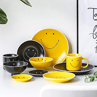 Ensemble de dîner 5 pièces en porcelaine noire mate pour la rentrée scolaire, bol, tasse, soucoupe, design visage souriant de style japonais