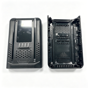 Paquete de Baterías de Alta Tensión de Plástico Moldeado por Inyección de Precisión Personalizado, PC PBT PA66 FR, para Herramientas de Jardín, Producido en Vietnam - Product Image 1