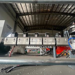 Machine de soufflage automatique pour bidons en plastique HDPE de 5 <span class=keywords><strong>litres</strong></span>, à haut rendement et double station, en promotion directe usine - Product Image 4