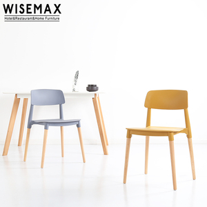 WISEMAX FURNITURE <span class=keywords><strong>Sedie</strong></span> in Plastica di Alta Qualità con Seduta in PP, <span class=keywords><strong>Sedie</strong></span> Impilabili per Sala da Pranzo con <span class=keywords><strong>Gambe</strong></span> in <span class=keywords><strong>Legno</strong></span> Massello - Product Image 5