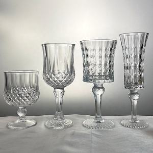 Ensemble de verres à vin rouge en cristal à côtes, style rétro européen élégant, gravure en relief française de luxe, vente en gros - Product Image 1