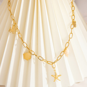 Collar de cristal con forma de corazón, cadena de oro, colgante multicolor, cadena para clavícula de uso diario - Product Image 3