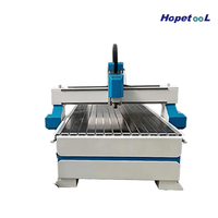 Machine de fraisage CNC 1325 pour la fabrication d'armoires en bois avec broche à refroidissement par eau et servomoteur en option 4x8