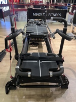 Nouveau Design 2026 : Reformer Pilates Professionnel Commercial pour Entraînement Intensif avec Chariot de Glisse de Précision OEM/ODM